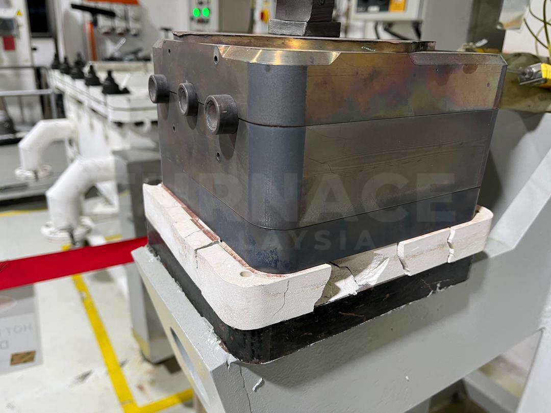 Replace insulation board press machine for Aerospace Engineering at Kulai Johor Bahru Malaysia